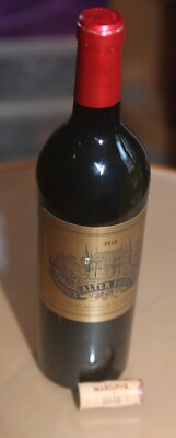 Alter Ego Margaux 2010 Leerflasche, Tasse und Korken