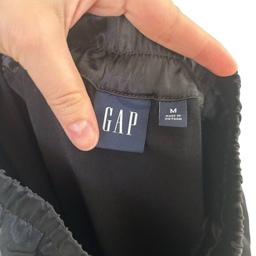 GAP BLACK SATIN MIDI SKIRT WITH SIDE SLIT SIZE MEDIUM - Picture 5 of 5