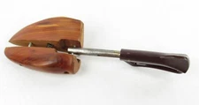 Shoe Tree Keeper Stretcher Rochester Tree Co Hardwood and Bakelite #5 NO PAIR