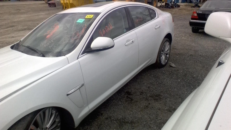 Guantera usada se adapta a: Jaguar Xf 2012 grado A Foto 4 de 4