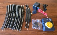 HO gauge steel track loop with power controller from Mehano starter set