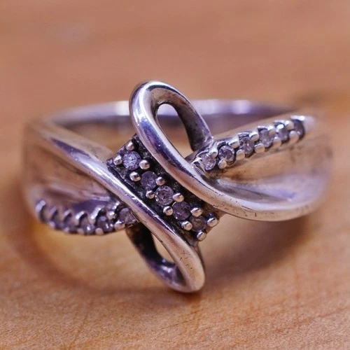 Size 5.5, vintage sterling 925 silver entwined ring with genuine diamond inlay