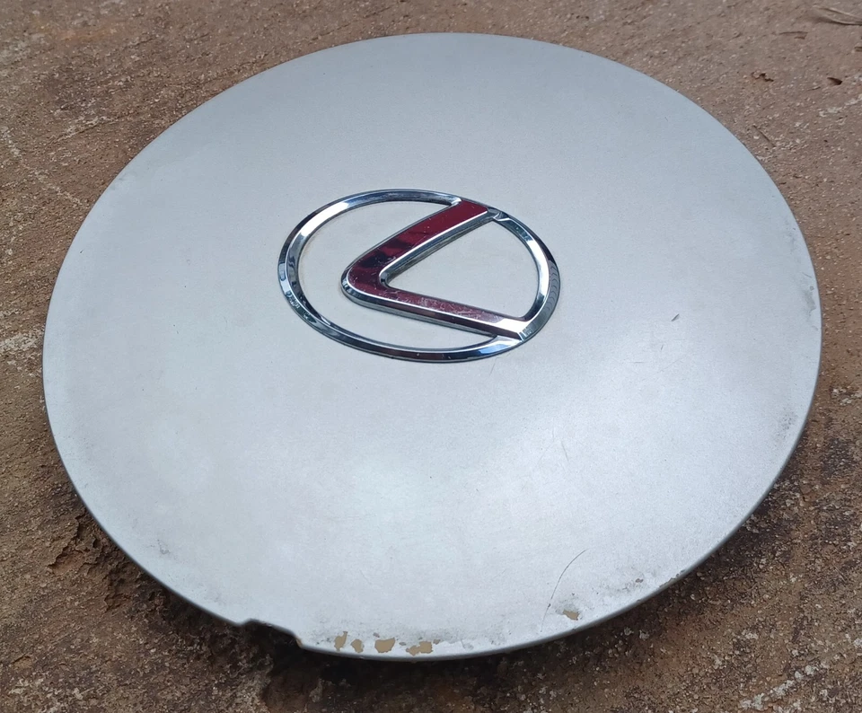 Lexus LS400 ES250 GS300 center cap, silver emblem, 1990-1997, p/n 7628 01 - Image 2 of 3
