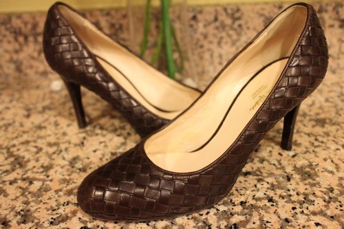 COLE HAAN COLLECTION WOVEN BROWN PUMP 