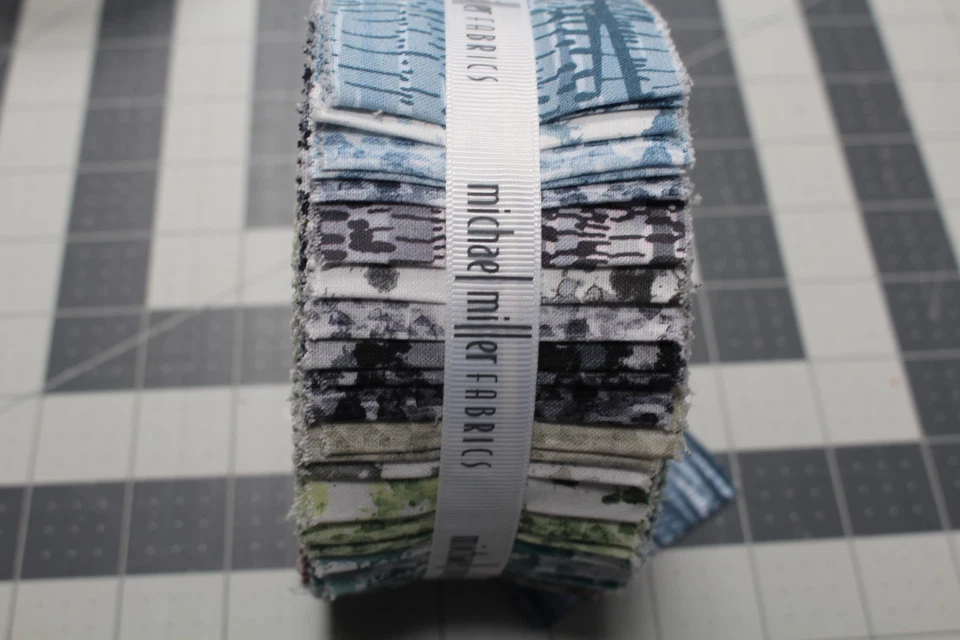 Ткань индиго Jelly Roll Michael Miller Strata Collection 40 штук для квилтинга шитья - Изображение 4 из 4