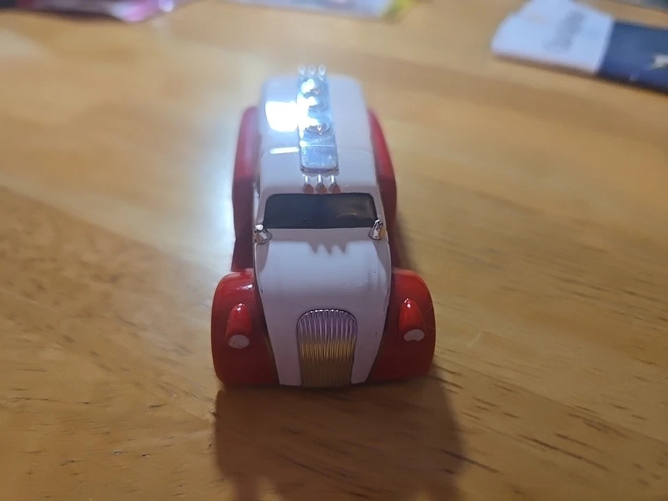 Jada D-Rods 2006 '39 Dodge Airflow Fire Tanker Red & White Diecast 1/64 Scale - Image 2 of 4