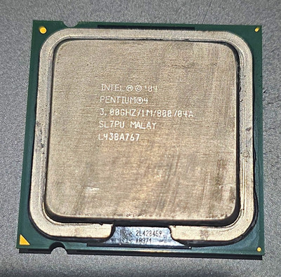 Intel Pentium 4 SL7PU CPU 3.00GHz 1MB L2 800MHz Bus LGA775 Socket T