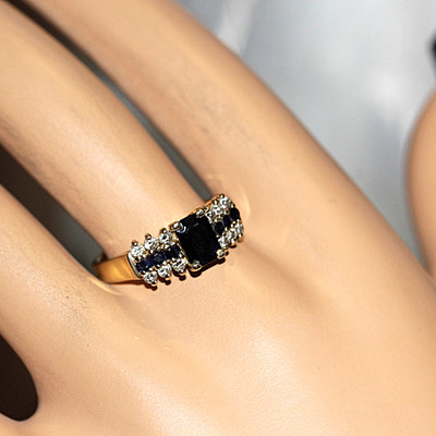 14K Gelbgold natürlicher Smaragdschliff Saphir und Diamant Ringgröße 9