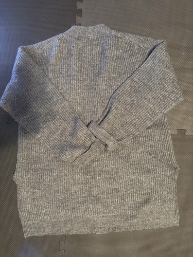 Aradina Grey Button Up Cardigan Acrylic Sweater Jacket Woman’s Size Small - Picture 8 of 8