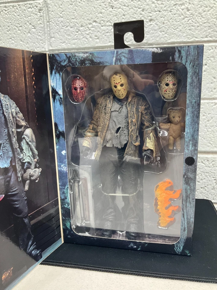 Neca Ultimate Jason Freddy Vs Jason 7 inch Action Figure - Image 2 of 4