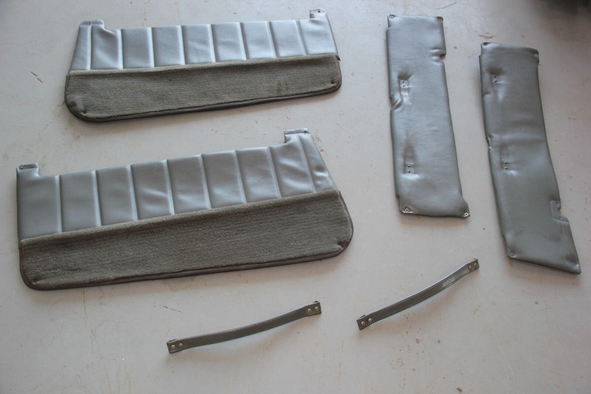 Cessna 172 Cabin Door Trim Panel & Strap Set, 0515063-12 / 0515063