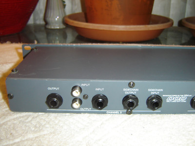 DOD 866 series Ⅱ 2ch コンプレッサー DOD 866 Series II, 2 Channel Gated Compressor Limiter, Rack