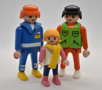 多彩なフィギュアと小物セット　geobra playmobile 25 Piece Lot Assorted Vintage 1974 Geobra Playmobil Figures