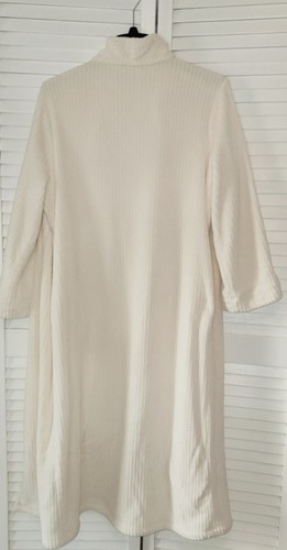 Cabernet Robe Womens Size L Housecoat Sleepwear Loungewear Zip Pockets Cream - Picture 4 of 10