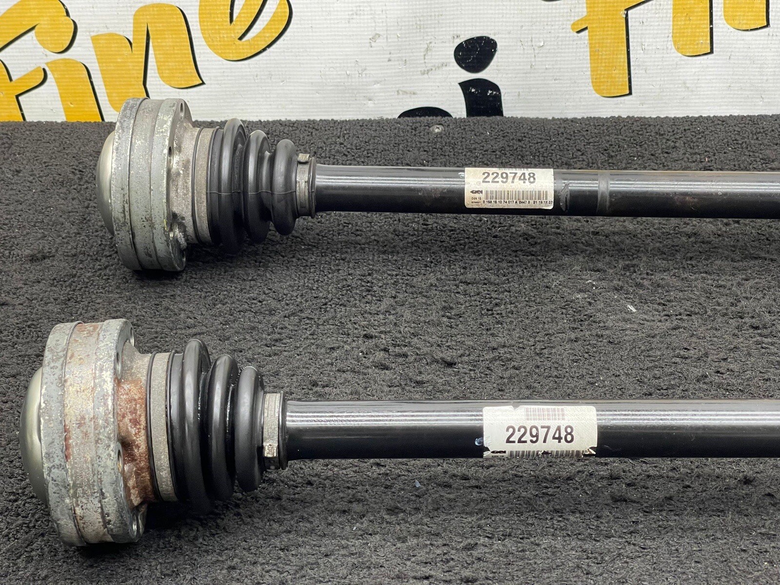 2008 Maserati GranTurismo Rear Axle Shaft Set 229748 OEM
