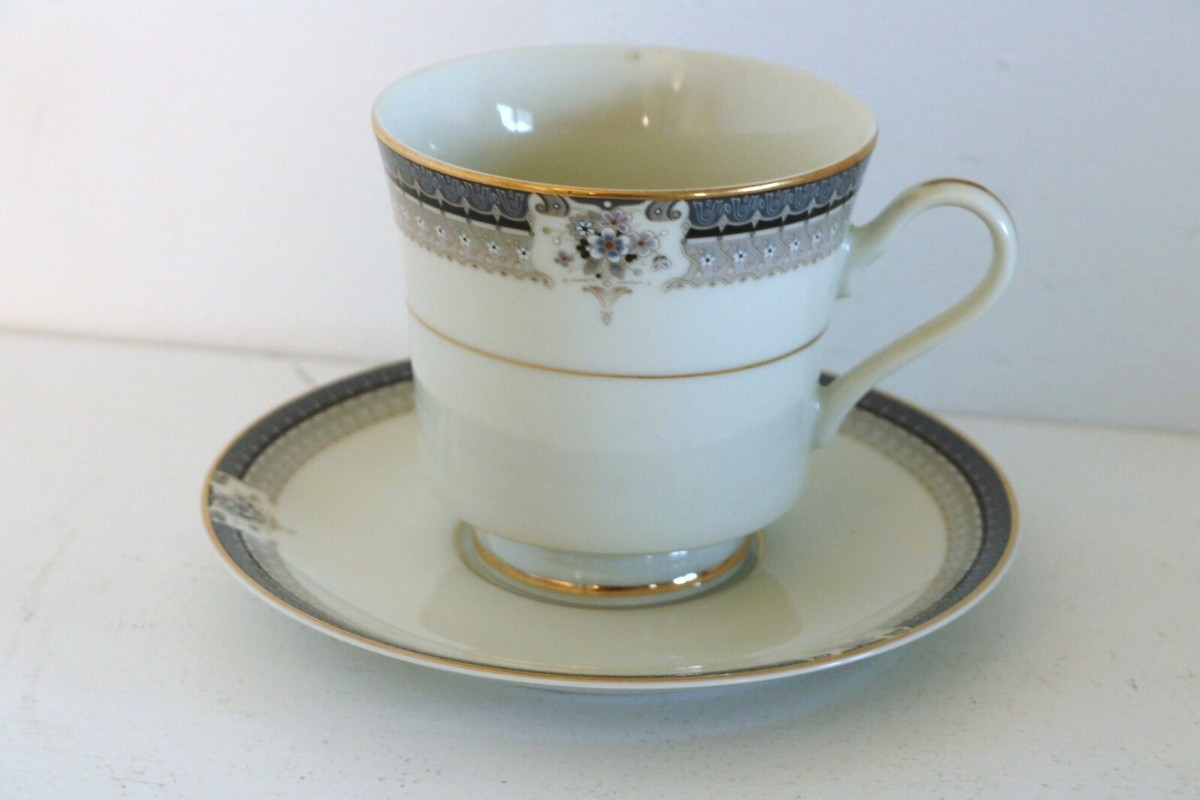 MIKASA TROPEZ L5504 JAPAN GRANDE IVORY Footed Cups & 5 7/8