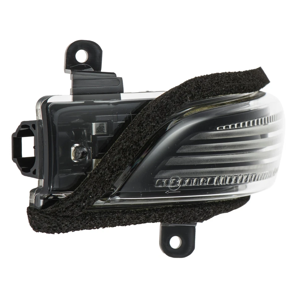 OEM 2012-2018 Subaru Side View Mirror Turn Signal Lamp Set 84401AJ000 84401AJ010 - Image 2 of 4