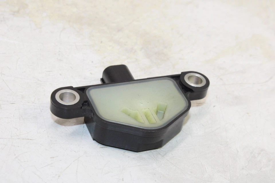 INTERRUPTOR SENSOR CHOQUE ÁNGULO PUNTA SOBRE BANCO OEM HONDA CBR650F 14-16 Foto 4 de 4