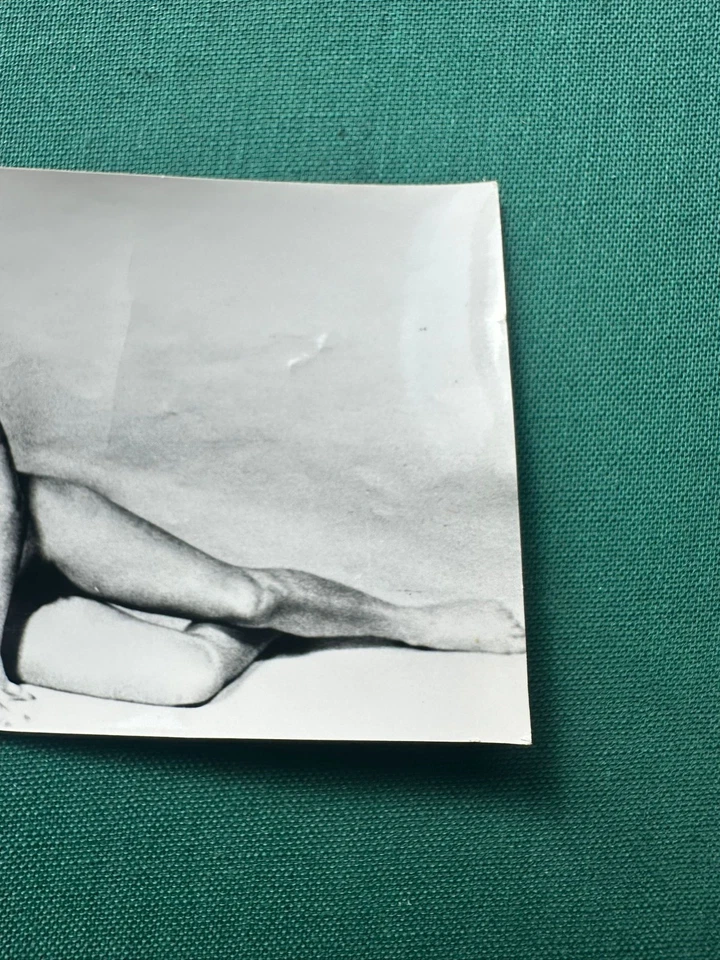 Fotografía original vintage de Brassaï (circa 1940-1950) - Sello de estudio de París Foto 4 de 4