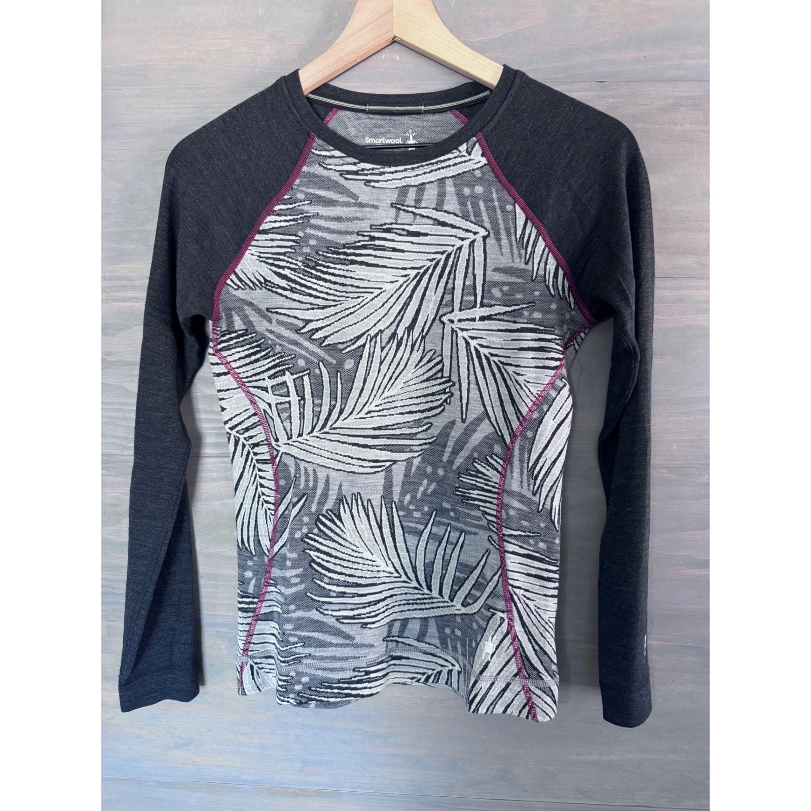Smartwool womens Merino 250 Baselayer Crew palm leaf print top long sleeve XS