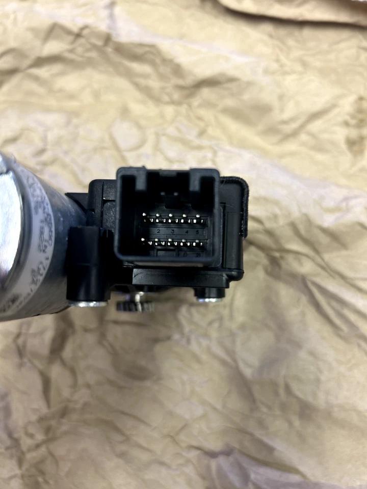 Motor de teto solar Ford Focus 2013-2018 fabricante de equipamento original - Imagem 4 de 4