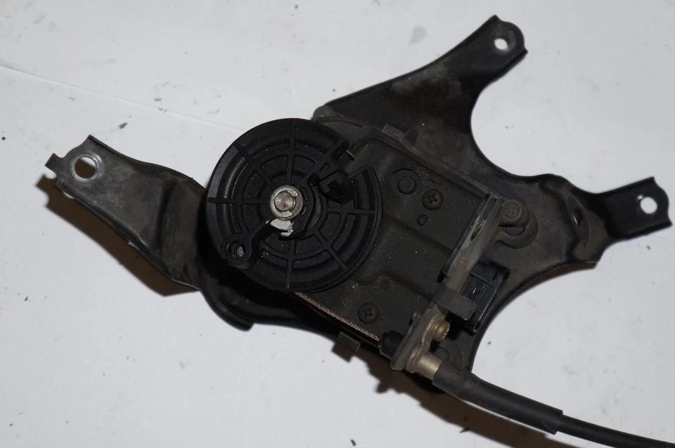 TOYOTA CELICA GT 2000-2005 UNIDAD DE ACTUADOR DE CONTROL DE CRUCERO Y CABLE GTS OEM Foto 2 de 4