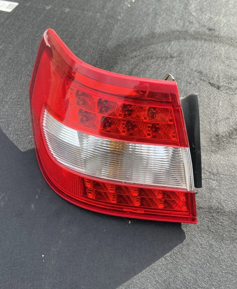 Lincoln MKZ Zephyr 2006-2009 luz trasera conductor lado izquierdo Foto 2 de 4