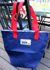 BRAND NEW~NAVY~CARNIVAL VIFP CLUB DIAMOND TOTE+BEACH BAG~SEALED+NRFB~LINED~MINT!