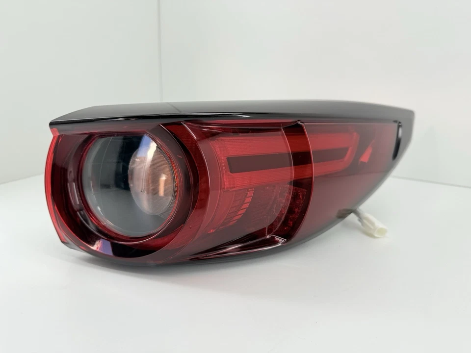 Luz trasera derecha lado conductor Mazda CX-5 2017-2022 EXTERIOR KB8A51150 Foto 2 de 4