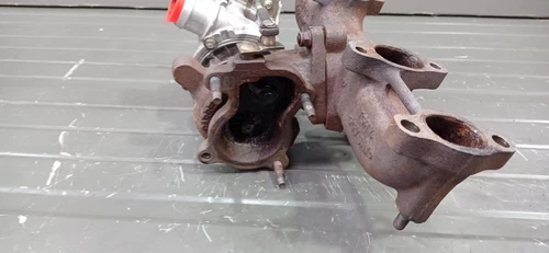 038145701A Turbocompresor para SKODA OCTAVIA BERLINA (1U2) * 93818 - Bild 2 von 5