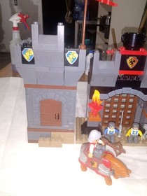 2004 VINTAGE LEGO DUPLO 4777 KNIGHTS CASTLE INCOMPLETE(READ DETAILS) HTF GUC