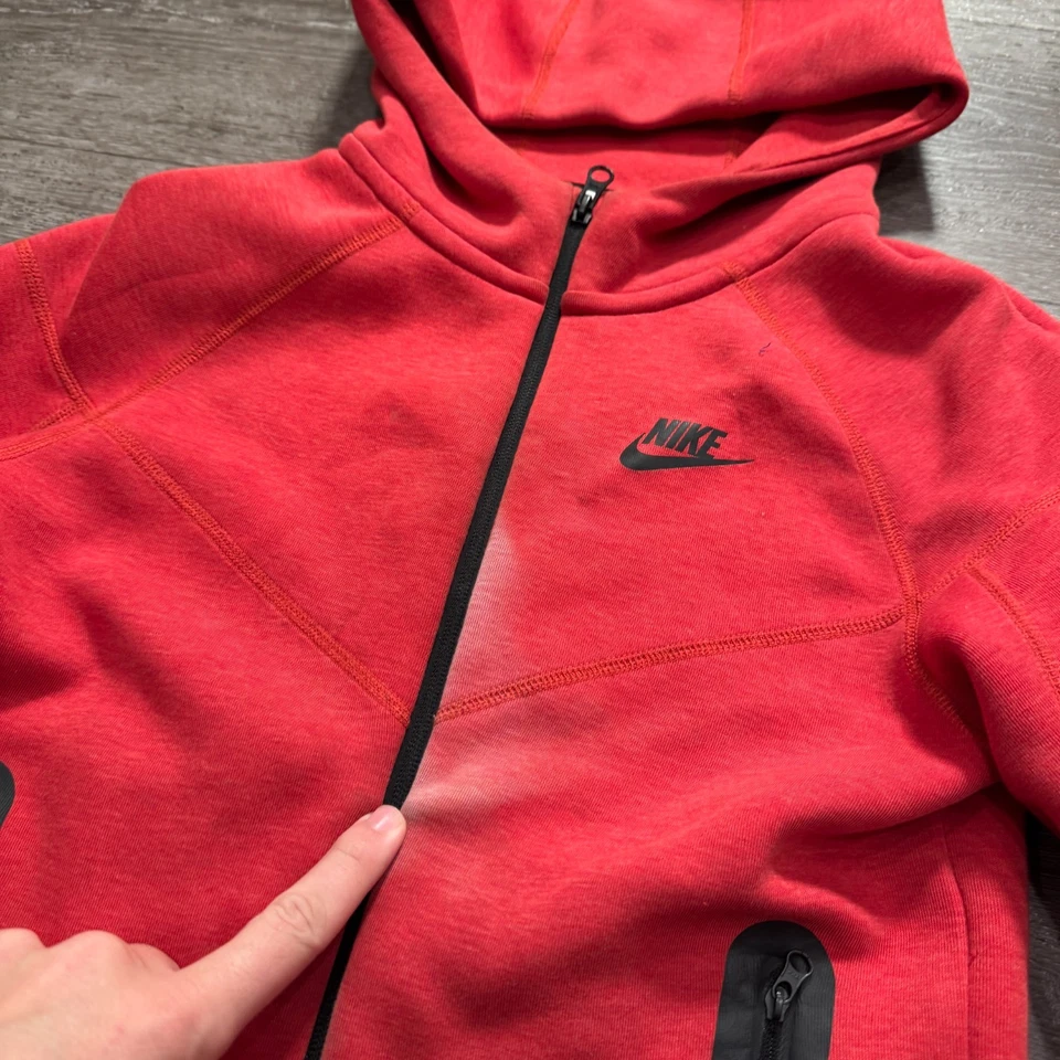 Jaqueta Nike Tech com capuz masculina vermelha média esportiva Tech lã zíper completo zíper completo - Imagem 3 de 4