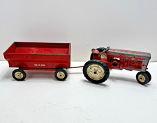 VTG Carter TRU SCALE 401 Diecast Farm Tractor Case 560 & Flare Box Wagon 1:16