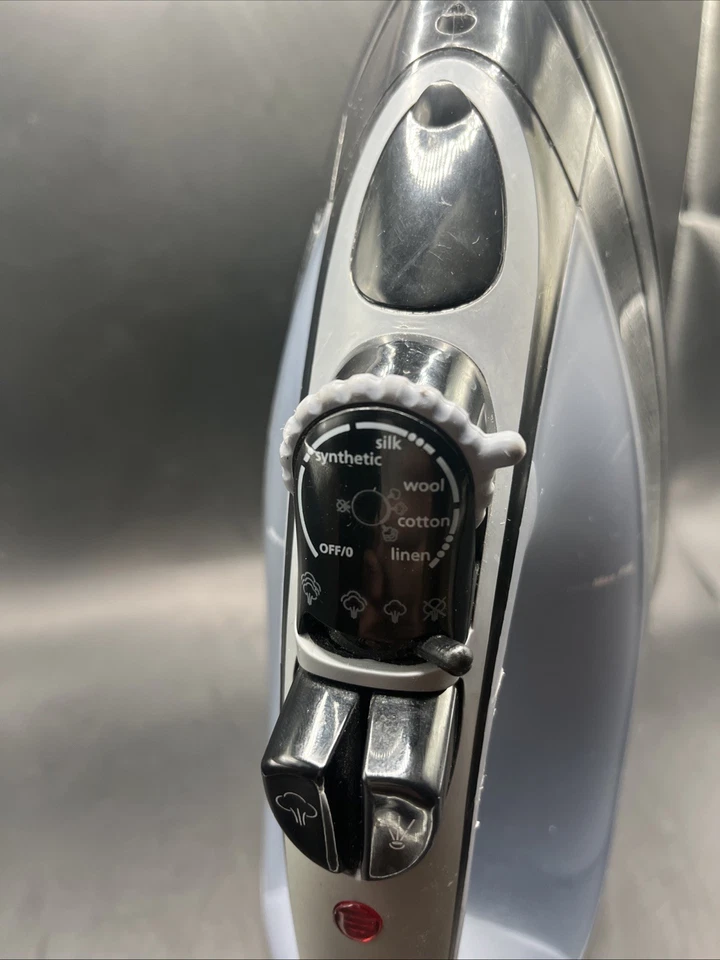 Plancha seca y vapor Sunbeam modelo 4214 1200W serie S suela antiadherente usada en excelente estado funciona Foto 4 de 4