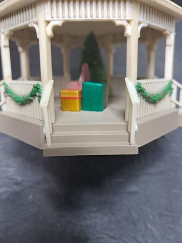 ❤️ Hallmark Keepsake Christmas Tree Ornament Gazebo Nostalgic Houses Shops 2013 - Picture 6 of 13