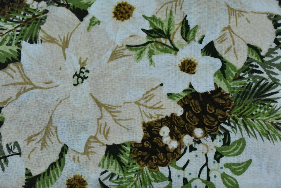 31" Long, White Poinsettias on Cream Quilt Cotton, In The Beginning/Yenter,P4979 - Image 4 of 4