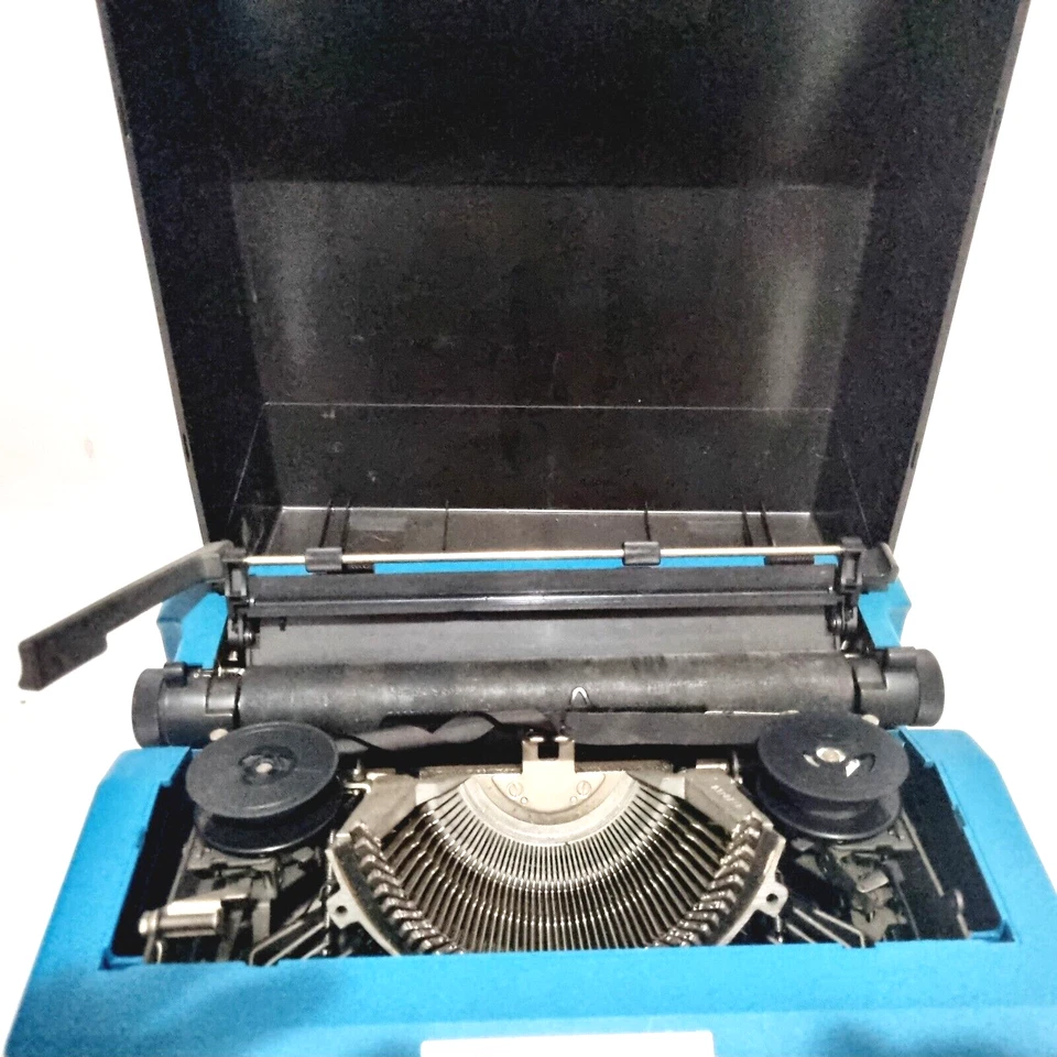 Olivetti Lettera 42 Typewriter Portable Carry Case Blue Black - Image 2 of 4
