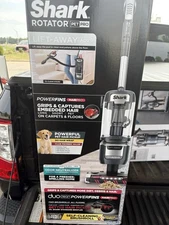 Shark Rotator Pet Pro Liftaway ADV LA555 With Odor Neutralizer Brand New