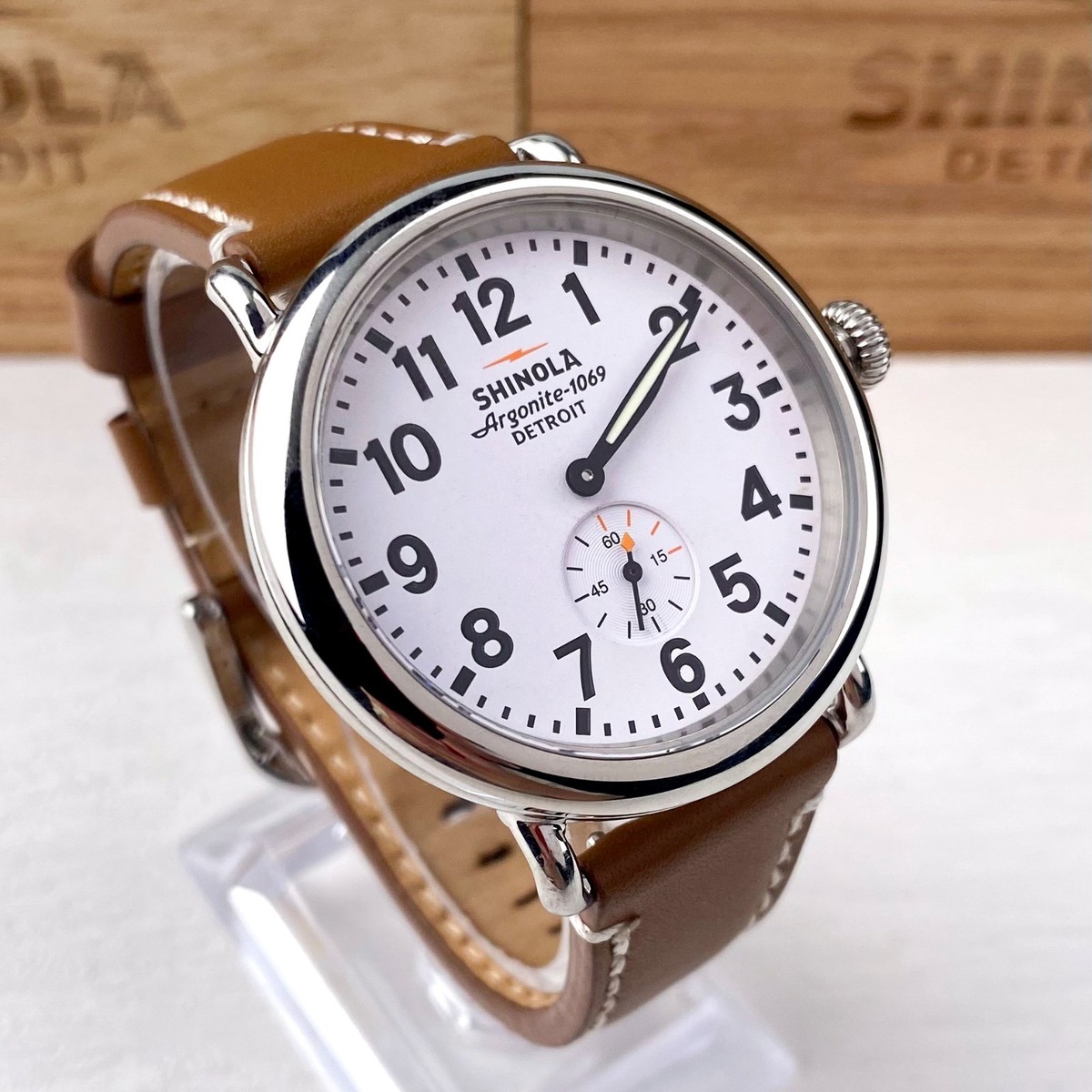 Shinola The Runwell 41mm White Dial Leather Strap Argonite 1069