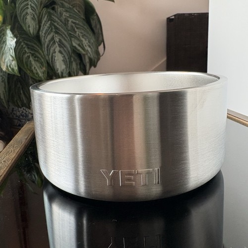 YETI Boomer 4 Stainless Steel Dog Bowl 32 oz Non-Slip Pet Dish Silver