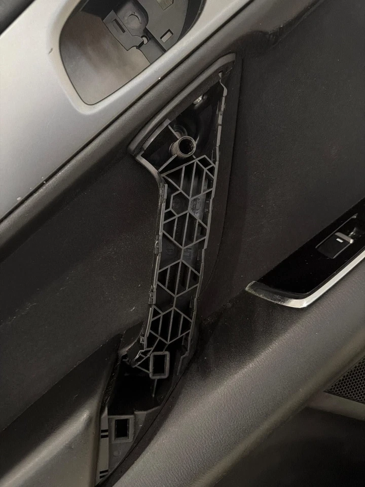 MAZDA CX-9 2016-2023 cubierta interior del panel de la puerta del lado del conductor trasero izquierdo Foto 3 de 4