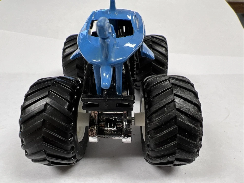 Camión Monster Jam SHARK WREAK 1:64 Mattel Hot Wheels  Foto 4 de 4