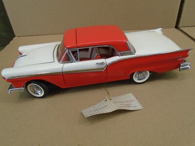 Franklin Mint 1:24 Diecast Car 1957 Ford Skyliner Model Replica DC-10
