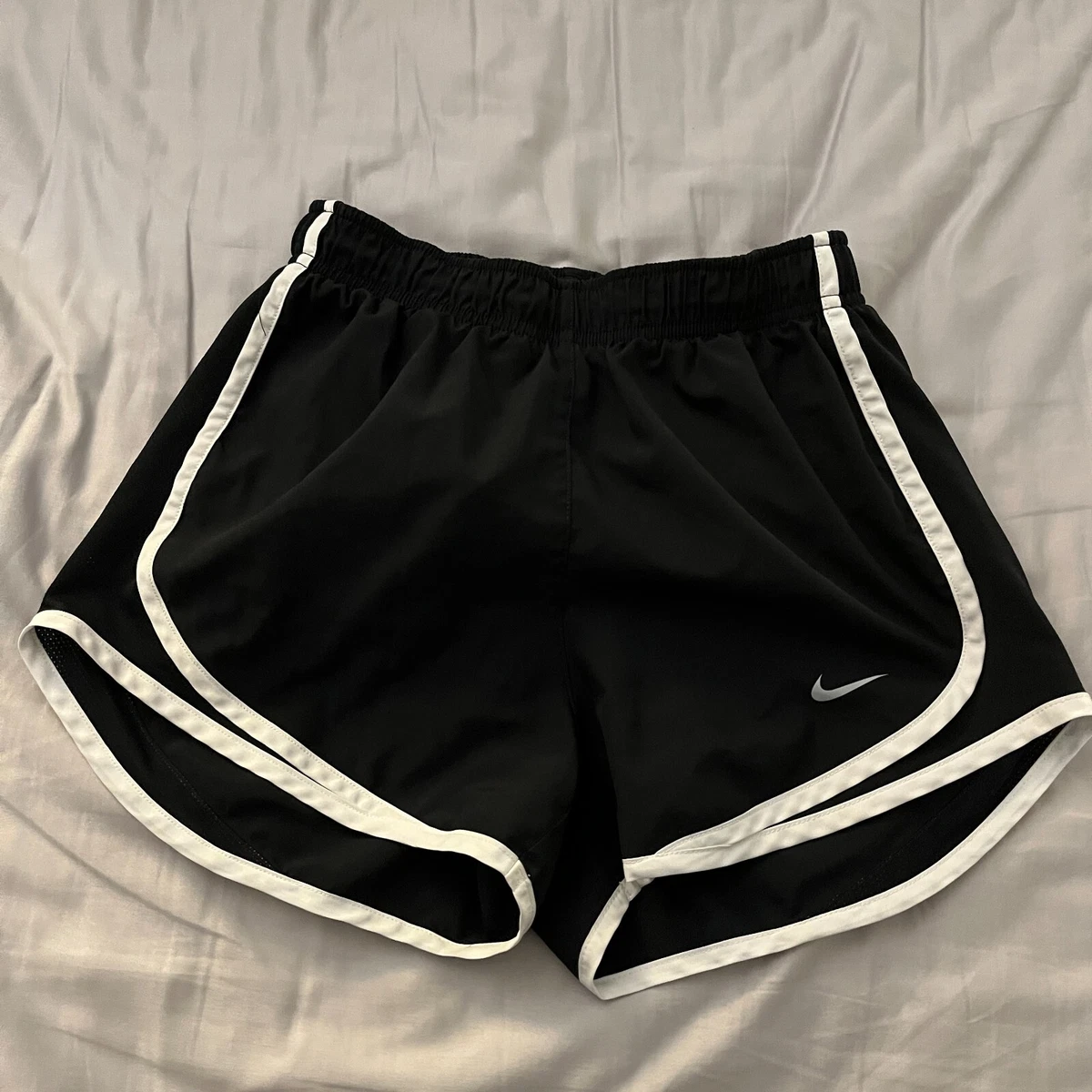 Nike athletic hotsell shorts womens
