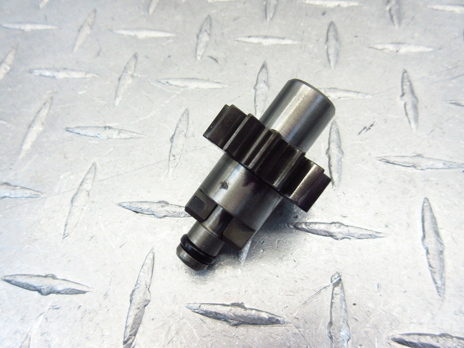 1990 8593 BMW K75 K75S WATER PUMP GEAR SPRCOKET DRIVE SHAFT OEM GOOD