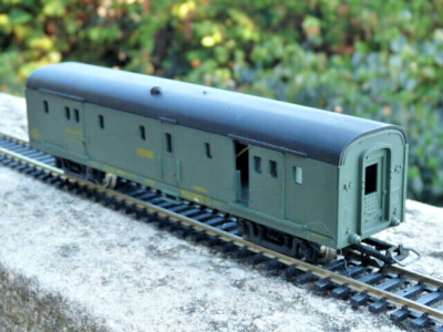 JOUEF Fourgon a bagages . SNCF ref 4620 HO