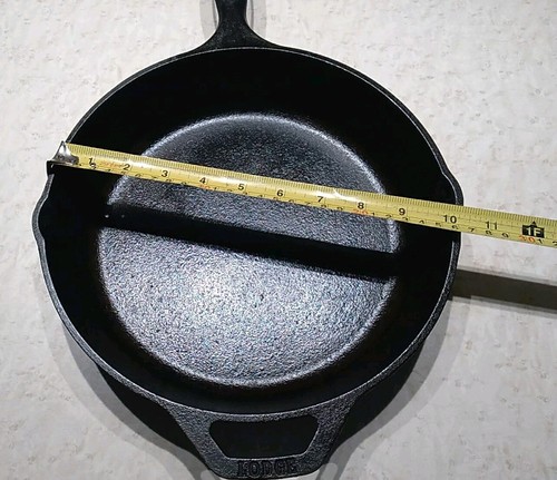 Black 10" LODGE #7 8SK CAST IRON SKILLET FRYING PAN Double Pour Spout USA Made - Picture 2 of 8