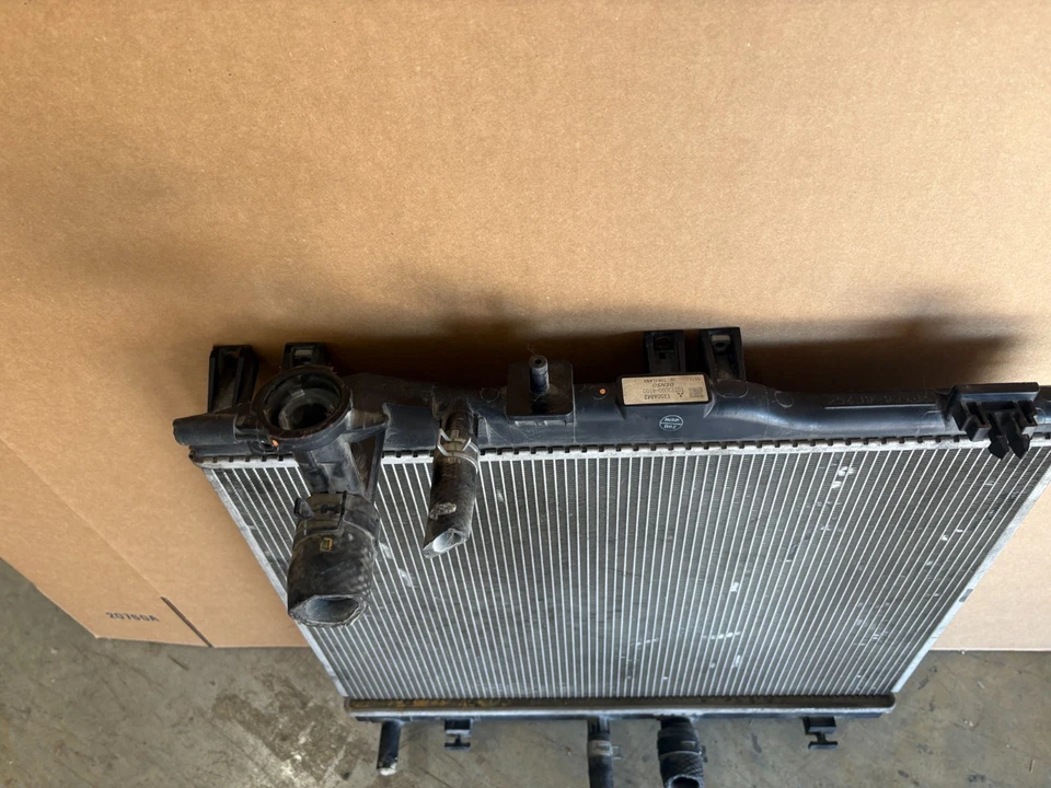 Radiator for Mitsubishi Mirage 2014-2024 Mirage G4 2017-2024 #1350A842 TG223000 Foto 3 de 4