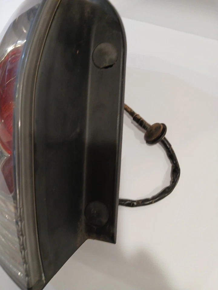 Luz trasera lateral izquierda para conductor Lexus Rx300 2000-2003 OEM MUY BUEN ESTADO Foto 3 de 4