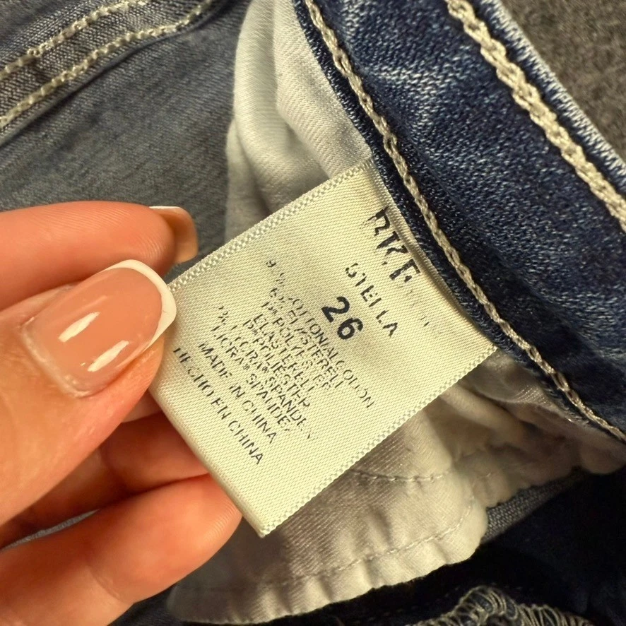 Женские джинсовые шорты BKE Stella размер 26 искусственно состаренный потертый подол синие джинсы - Изображение 3 из 4